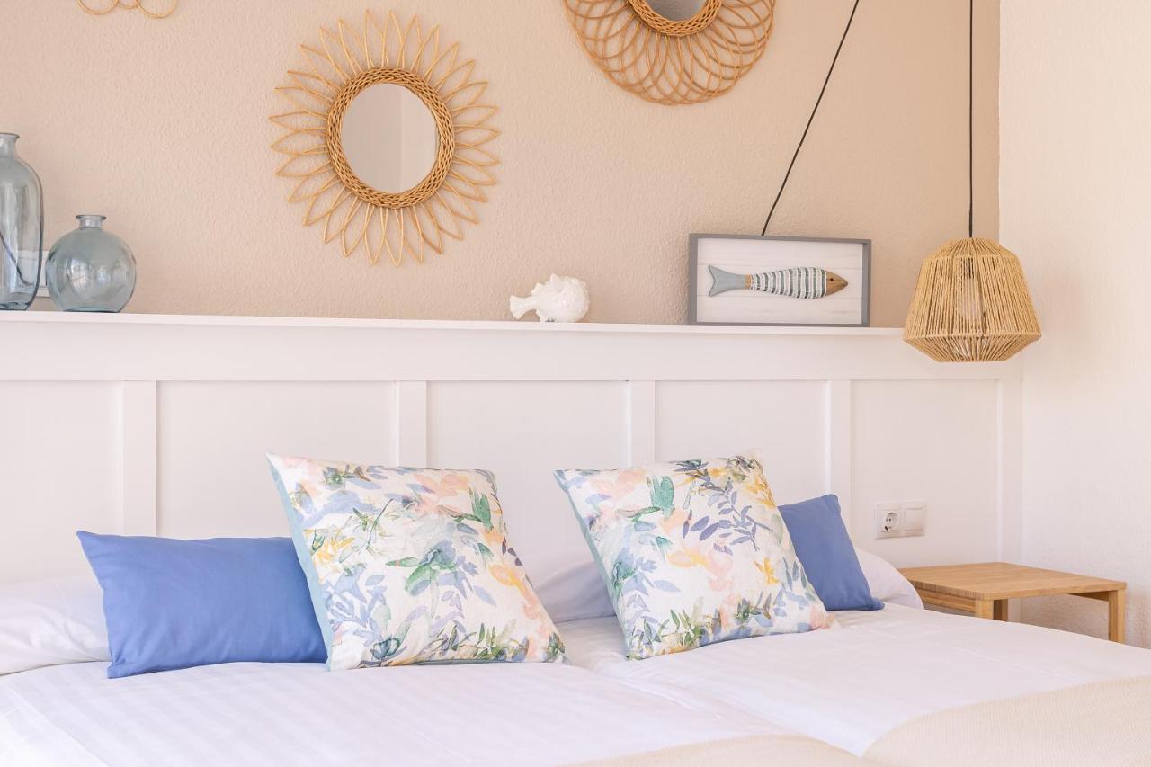 Oleholidays Romana Playa 223 Primera Linea Playa Apartment Marbella Bagian luar foto